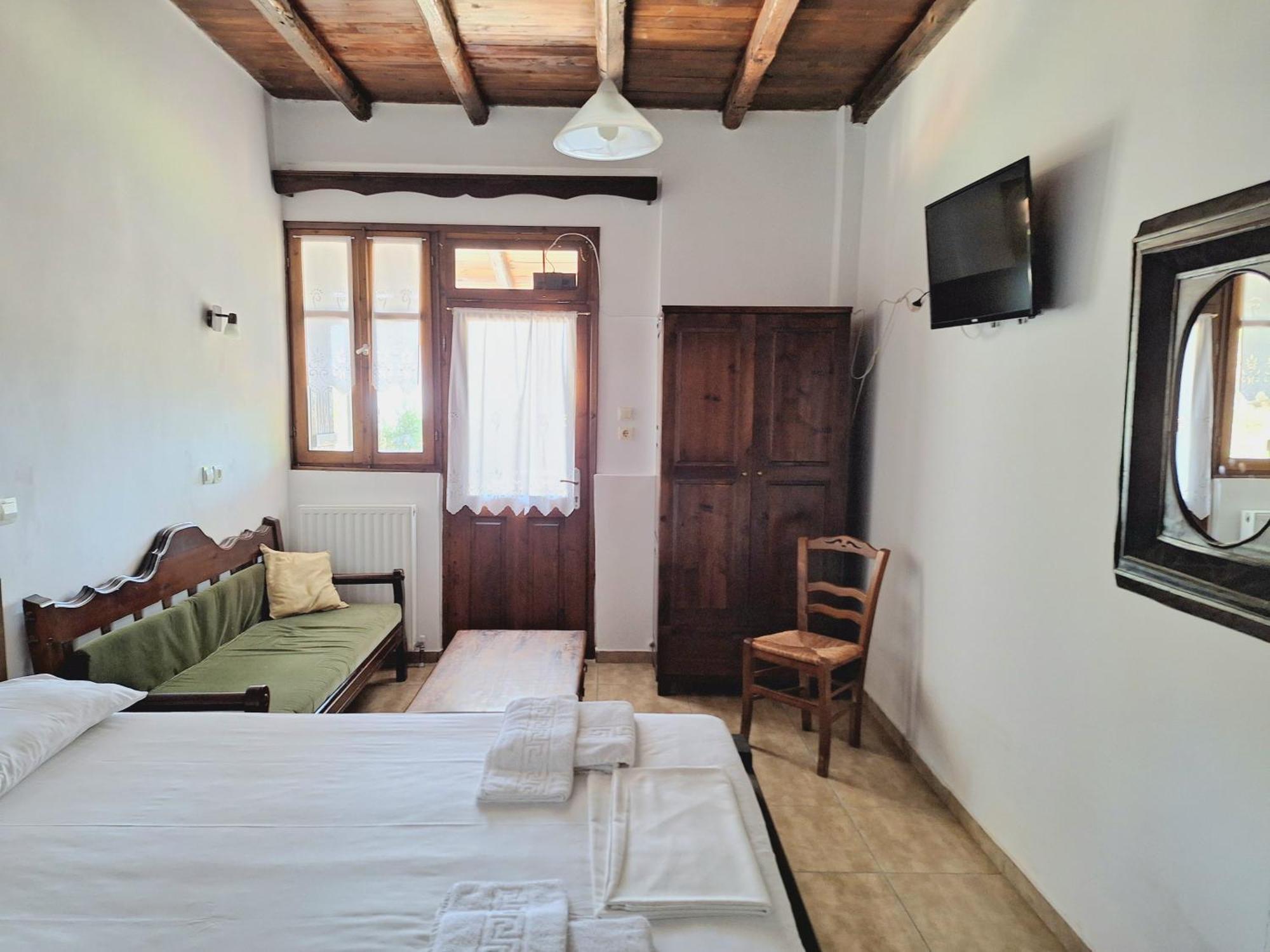 Kastania Gi Daire Palaios Panteleimonas Oda fotoğraf